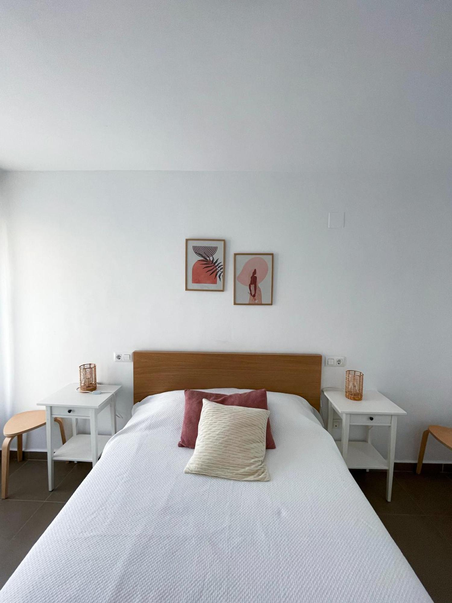 Habitaciones Privadas Con Bano En Piso Centrico غانديا المظهر الخارجي الصورة